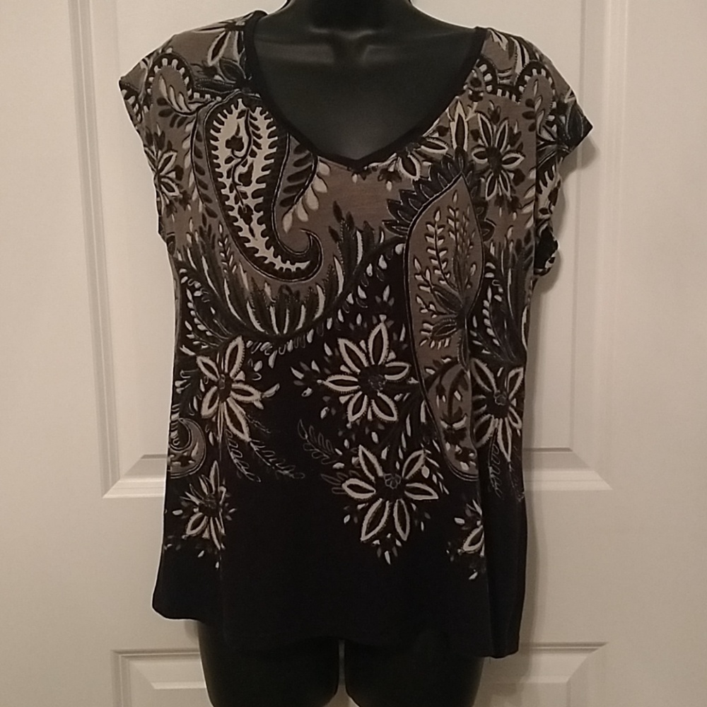 Lucky brand black Paisley and floral print tee